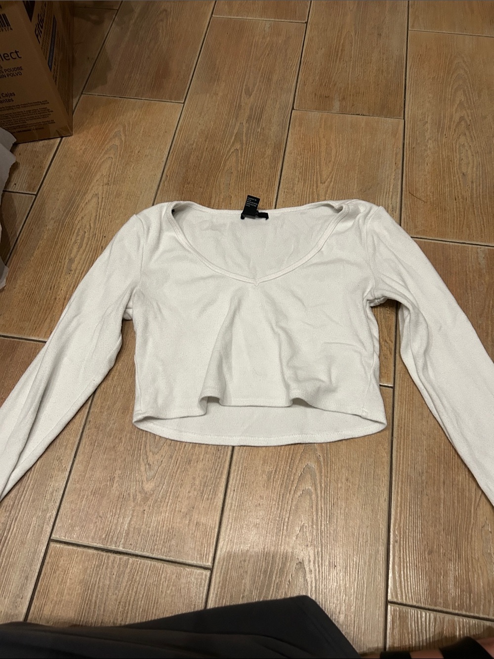Forever 21 Cream Scoop Neck Long-Sleeve Cropped Top